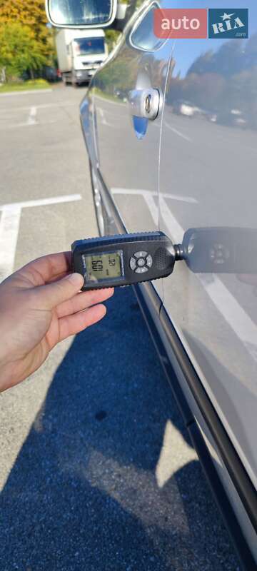 Седан Volkswagen Passat 2002 в Киеве