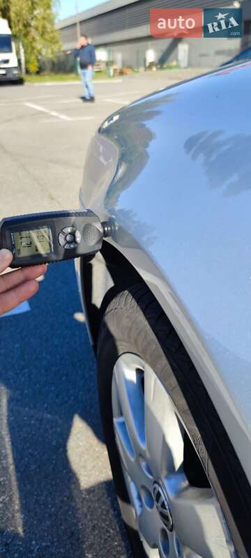 Седан Volkswagen Passat 2002 в Киеве