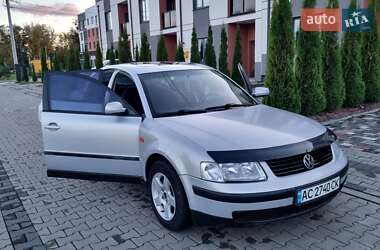 Седан Volkswagen Passat 1998 в 