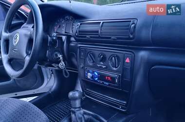 Седан Volkswagen Passat 1998 в 