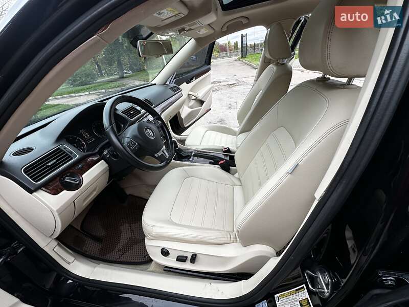 Седан Volkswagen Passat 2011 в Киеве