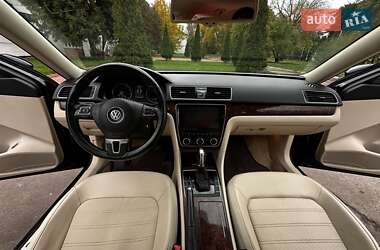 Седан Volkswagen Passat 2011 в 