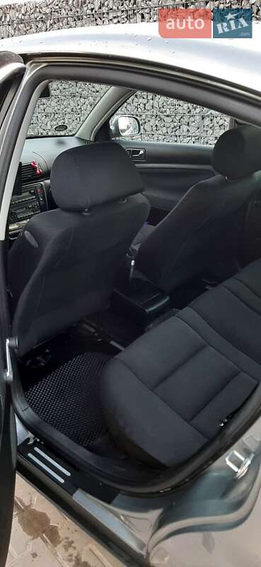 Седан Volkswagen Passat 2002 в Житомире