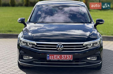 Седан Volkswagen Passat 2020 в 
