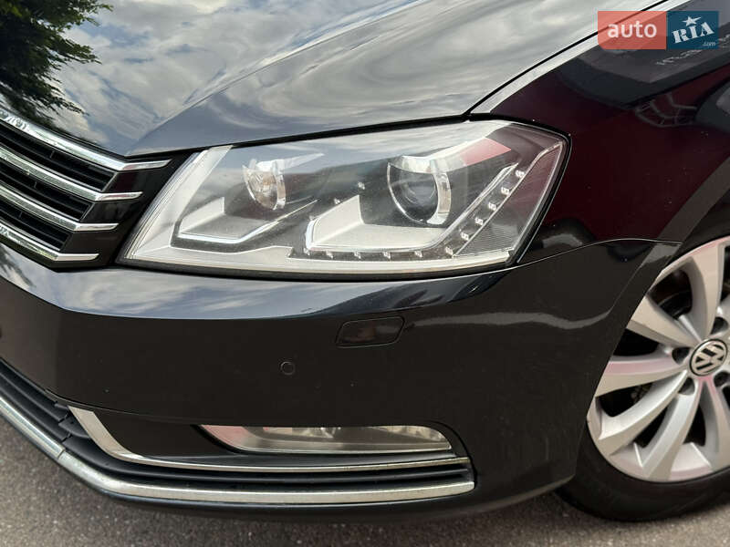 Универсал Volkswagen Passat 2014 в Киеве