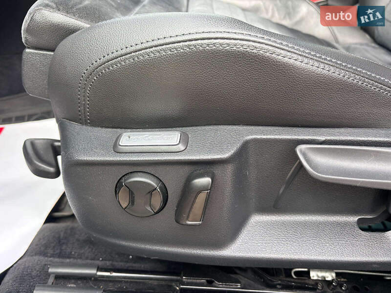 Універсал Volkswagen Passat 2017 в Запоріжжі