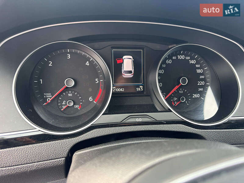 Універсал Volkswagen Passat 2017 в Запоріжжі