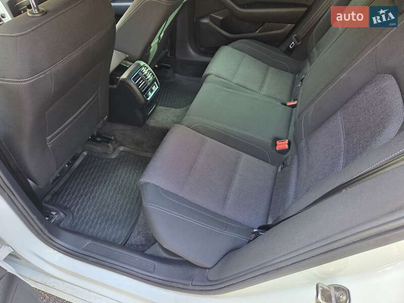 Универсал Volkswagen Passat 2016 в Буче