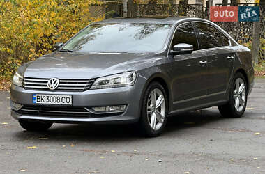 Седан Volkswagen Passat 2013 в Звягеле