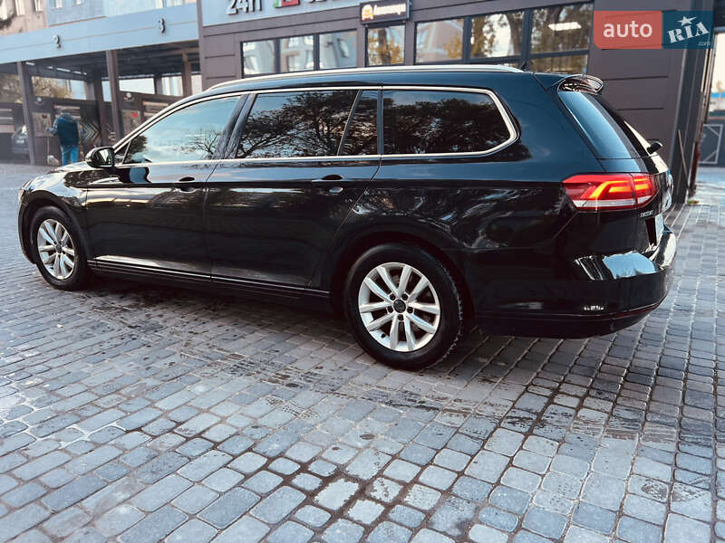 Універсал Volkswagen Passat 2015 в Тернополі