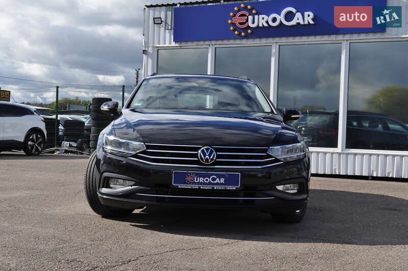 Универсал Volkswagen Passat 2022 в Киеве