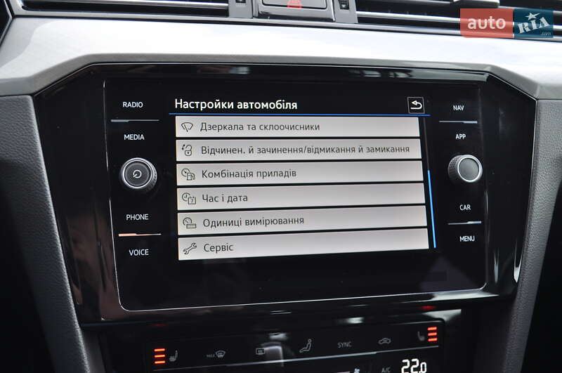 Универсал Volkswagen Passat 2022 в Киеве