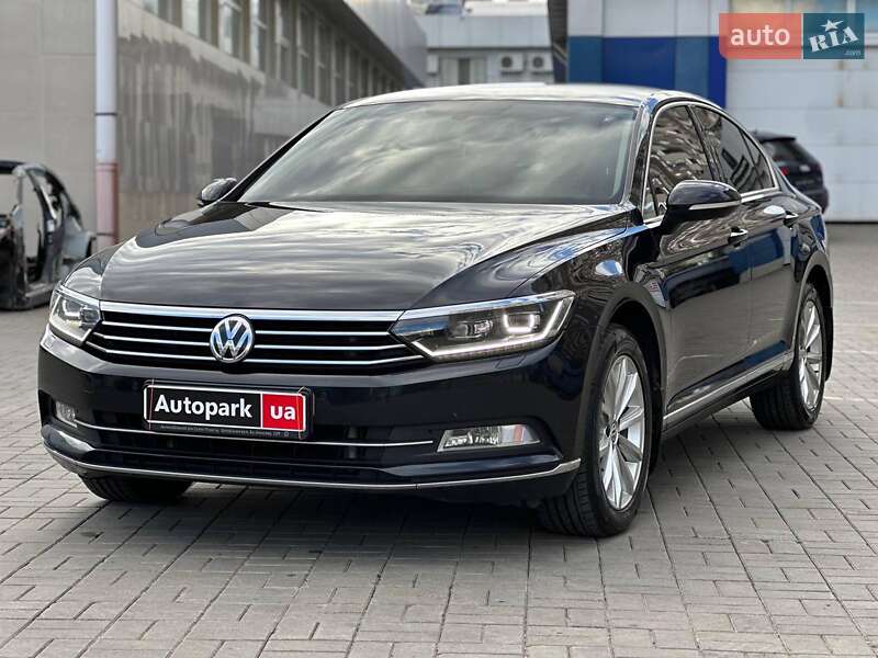 Седан Volkswagen Passat 2017 в Одессе