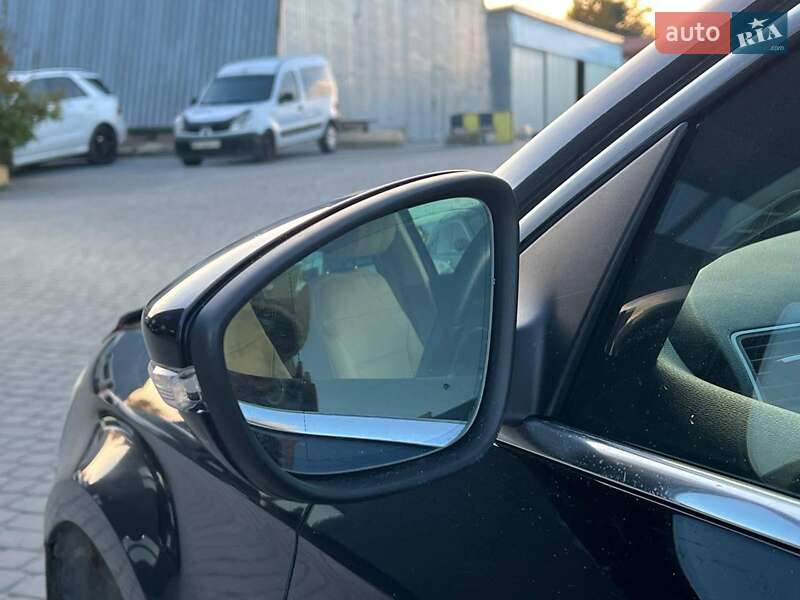 Універсал Volkswagen Passat 2011 в Львові фото 14 Універсал Volkswagen Passat 2011 в Львові