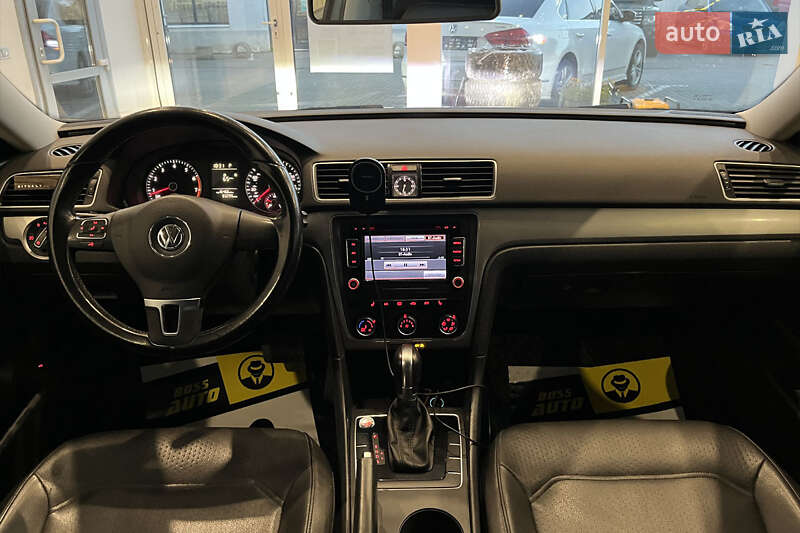 Седан Volkswagen Passat 2015 в Шептицькому