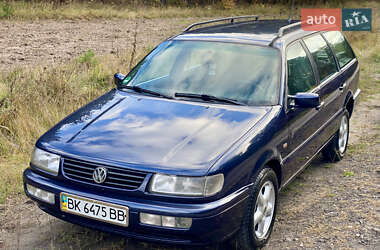 Универсал Volkswagen Passat 1995 в 