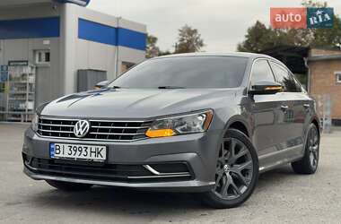Седан Volkswagen Passat 2015 в Лубнах