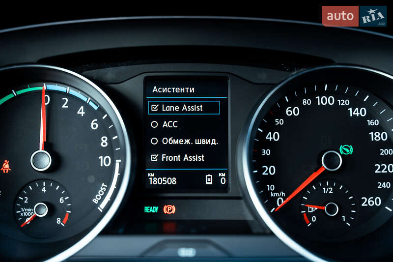 Универсал Volkswagen Passat 2021 в Киеве