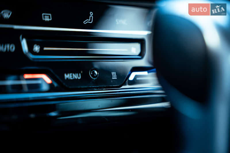 Универсал Volkswagen Passat 2021 в Киеве