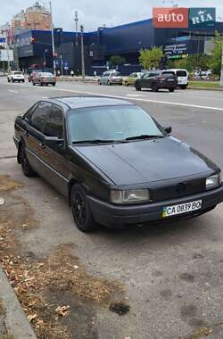 Седан Volkswagen Passat 1991 в Киеве