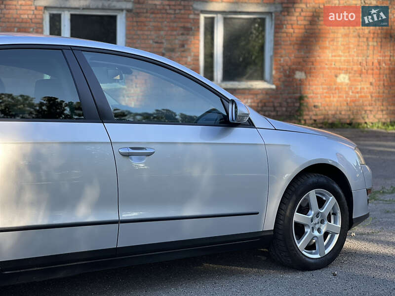 Седан Volkswagen Passat 2006 в Лубнах