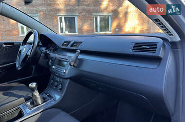 Седан Volkswagen Passat 2006 в 
