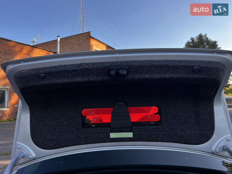 Седан Volkswagen Passat 2006 в Лубнах
