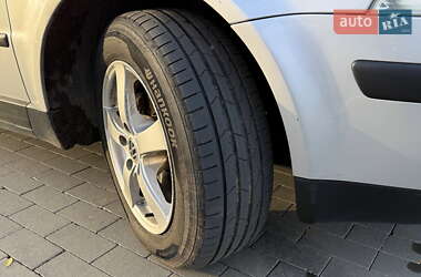 Седан Volkswagen Passat 2003 в 