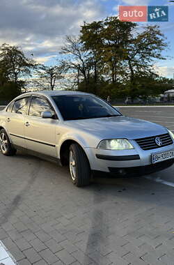 Седан Volkswagen Passat 2003 в 