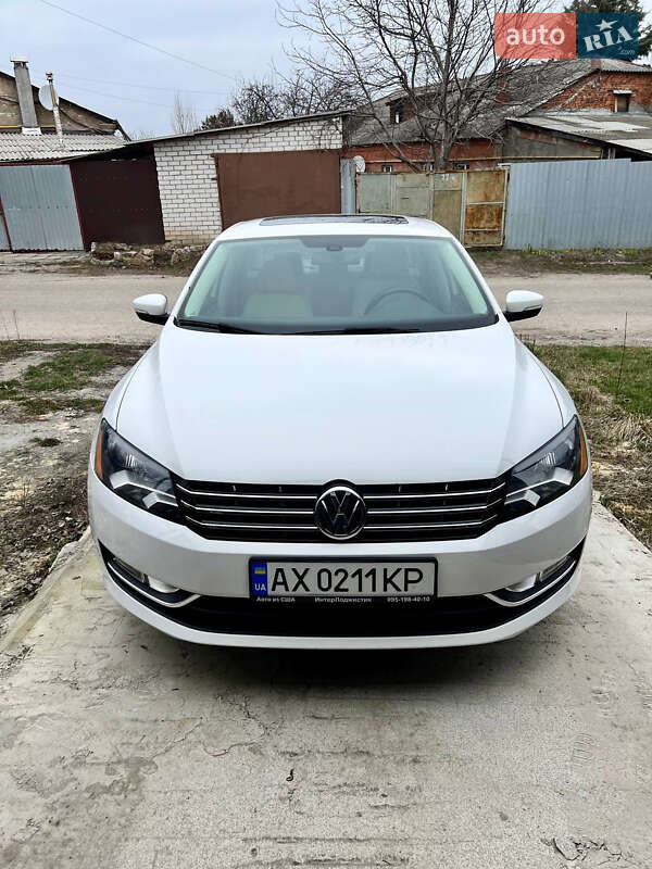 Седан Volkswagen Passat 2012 в Харькове