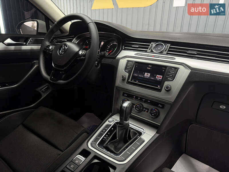 Седан Volkswagen Passat 2016 в Тячеве фото 37 Седан Volkswagen Passat 2016 в Тячеве