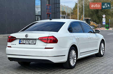 Седан Volkswagen Passat 2015 в 