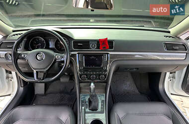 Седан Volkswagen Passat 2015 в 