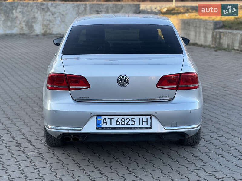 Седан Volkswagen Passat 2012 в Ивано-Франковске