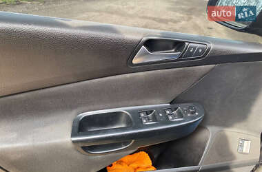 Универсал Volkswagen Passat 2010 в 