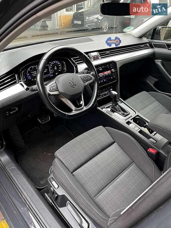 Універсал Volkswagen Passat 2020 в Києві