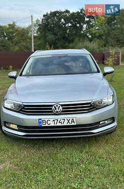 Универсал Volkswagen Passat 2015 в Стрые