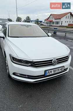 Универсал Volkswagen Passat 2018 в Житомире