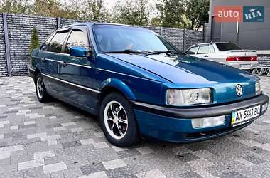 Седан Volkswagen Passat 1991 в 