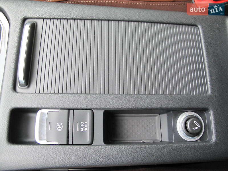 Седан Volkswagen Passat 2018 в Киеве
