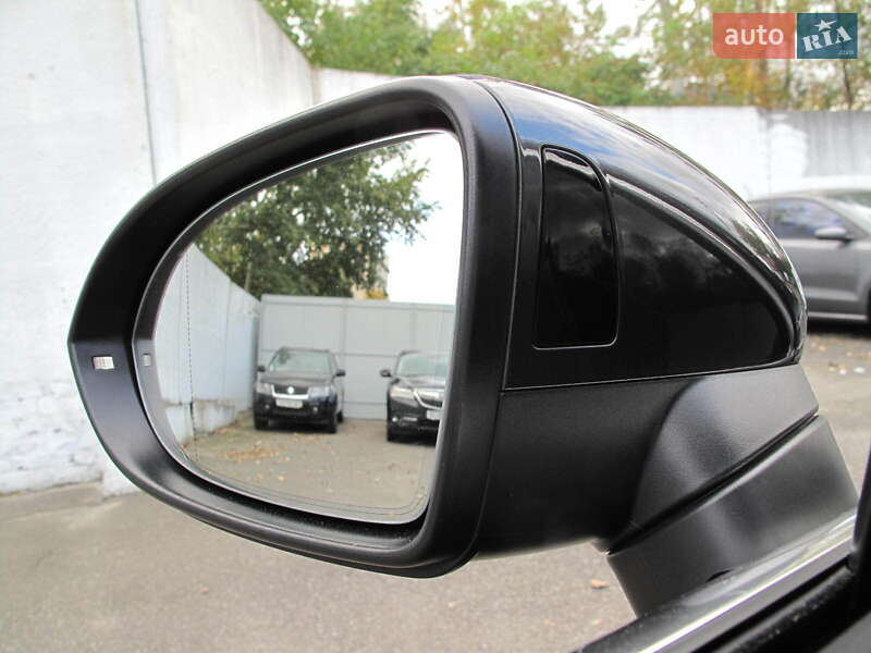Седан Volkswagen Passat 2018 в Киеве