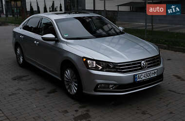 Седан Volkswagen Passat 2016 в Луцьку