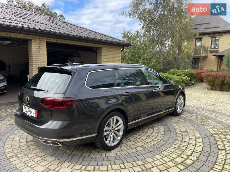 Универсал Volkswagen Passat 2021 в Южном