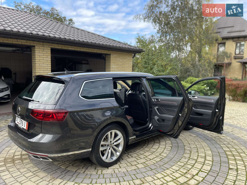 Универсал Volkswagen Passat 2021 в Южном