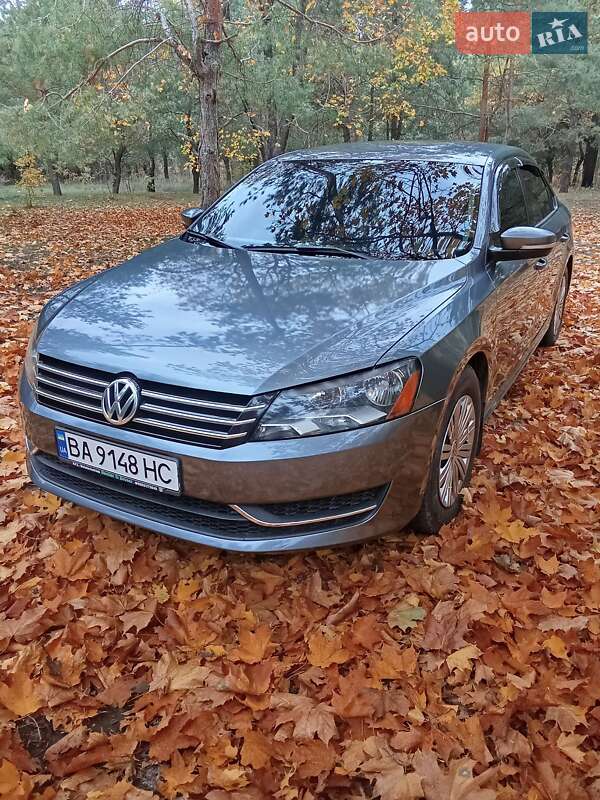 Седан Volkswagen Passat 2015 в Кропивницком