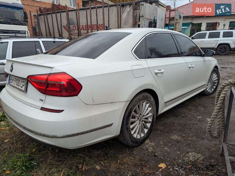 Седан Volkswagen Passat 2016 в Сумах