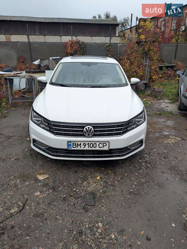 Седан Volkswagen Passat 2016 в Сумах