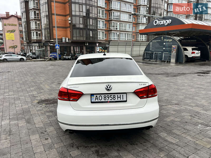 Седан Volkswagen Passat 2012 в Львове