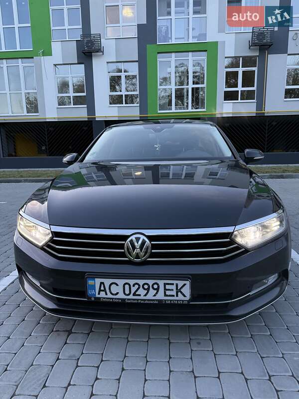 Седан Volkswagen Passat 2017 в 