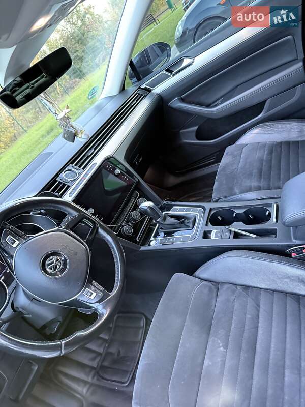 Седан Volkswagen Passat 2017 в Шептицькому